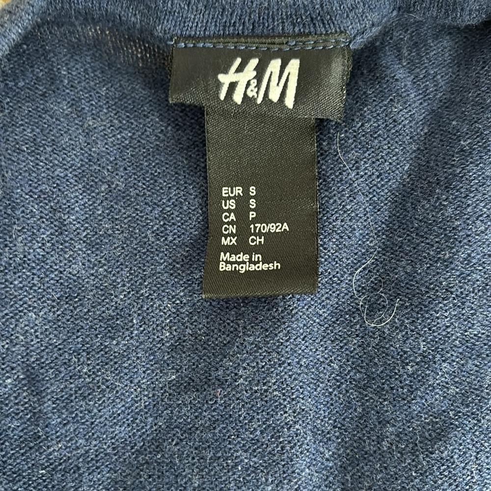 Sweater - Picture 2 of 2